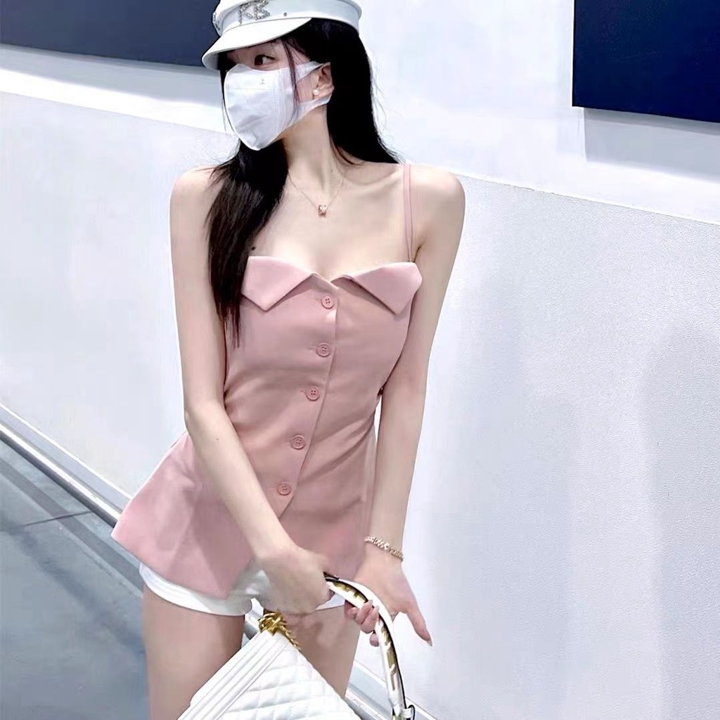 คอลเล็คชั่น-2023-สูทสีดําใหม่-อวดอกสวยรับซัมเมอร์-ในชุดสูทสุดฮ็อต-คลุมหน้าอกด้วยชุดสูทสีดํา-อวดอกสวยรับซัมเมอร์-ในชุดสูทสุดฮ็อต