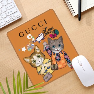 Gucc แผ่นรองเมาส์ยาง พิมพ์ลาย กันลื่น ขนาด 30x25 ซม.
