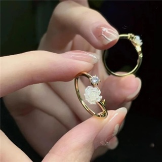 เครื่องประดับ แหวนแต่งงาน รูปดอกคามิเลีย ประดับเพทาย สามารถปรับได้ สีขาว หรูหรา เหมาะกับของขวัญ สไตล์เรโทร สําหรับผู้หญิง