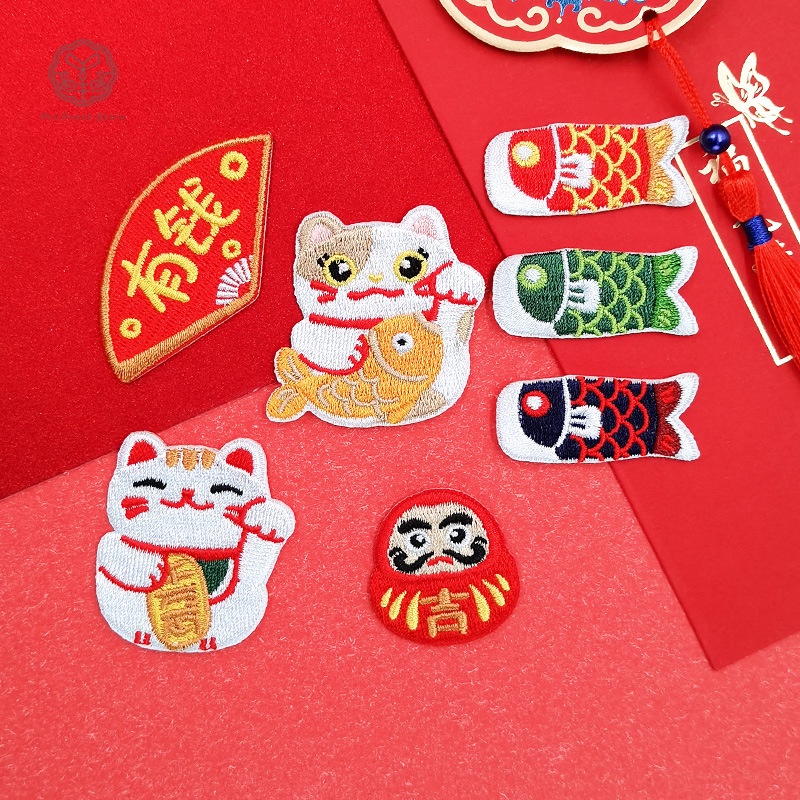 แผ่นแพทช์สติกเกอร์-ปักลาย-maneki-neko-series-มีกาวในตัว-สําหรับตกแต่งเสื้อผ้า-diy