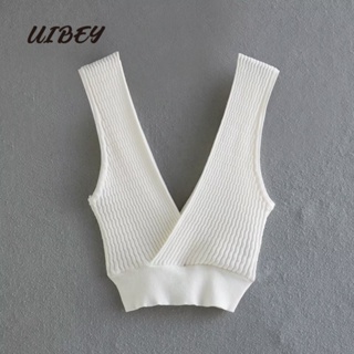 Uibey เสื้อคอวี ผ้าถัก จับจีบ ลายทาง สีพื้น 2580