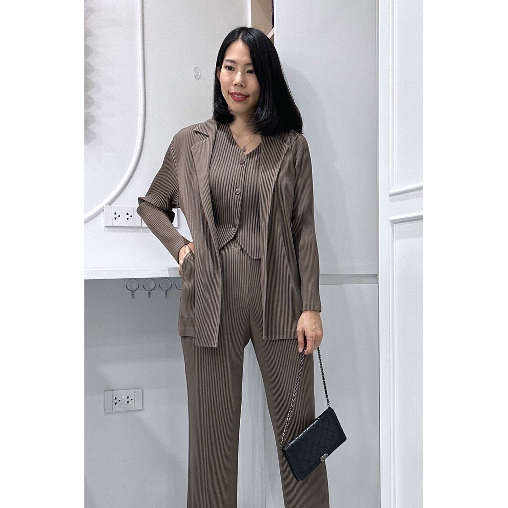 2muay-รุ่น-gjo2335-เสื้อผู้หญิง-เสื้อคลุมพลีทคุณภาพ-collar-button-front-pleat-jacket-cardigan-4-สี-free-size