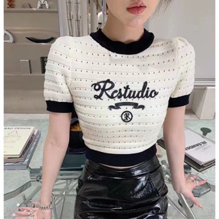 เสื้อยืดคอกลม แขนสั้น ผ้าถัก ลายตัวอักษร Chanel สไตล์ฤดูใบไม้ผลิ และฤดูร้อน สําหรับผู้หญิง FUO6