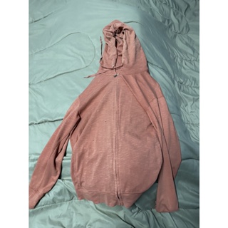 เสื้อ Hood Uniqlo มือสองนะ ใช้งานได้ปกติ มีสอง สีส้มและสีน้ำเงิน ขนาด XL