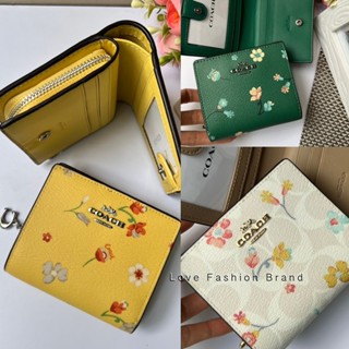 Snap Wallet C8703 กระเป๋าสตางค์ใบสั้น แท้ COAC H กระเป๋าสตางค์สแนปด้วยการพิมพ์ลายดอกไม้ลึกลับ