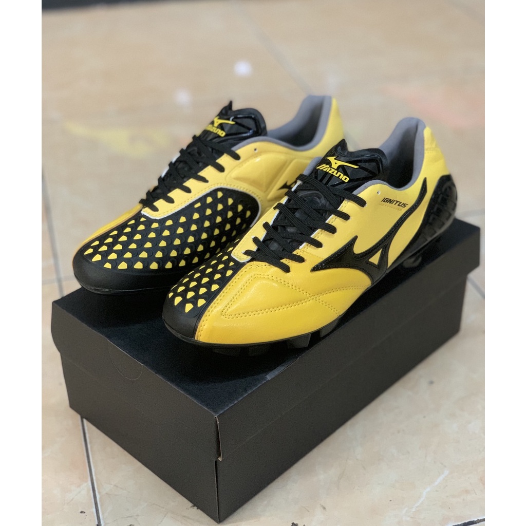สตั๊ด-mizuno-สีเหลืองดำรองเท้ากีฬาฟุตบอล-made-in-japan
