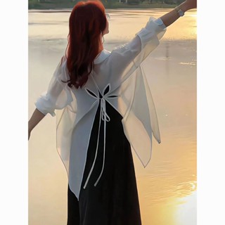 เสื้อเบลาส์ลําลอง แขนยาว คอปก ฉลุลาย สีพื้น แฟชั่นฤดูใบไม้ผลิ และฤดูร้อน สําหรับสตรี