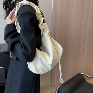 LYN แฟชั่นเวอร์ชั่นเกาหลีใหม่ของสาวเก๋อ่อนโยนพับรักแร้กระเป๋าผ้าไนลอนน้ำหนักเบาอารมณ์กระเป๋าสะพายทุกคู่