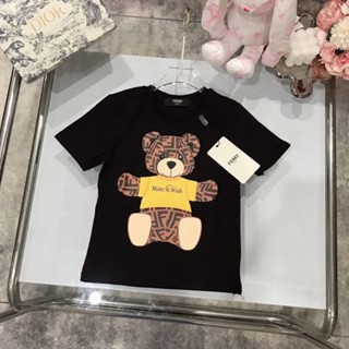 Ff เสื้อยืดแขนสั้น ผ้าฝ้าย พิมพ์ลายการ์ตูนตัวอักษร เป็นมิตรกับผิวหนัง แฟชั่นฤดูร้อน สไตล์สปอร์ต สําหรับเด็กผู้ชาย และผู้หญิง