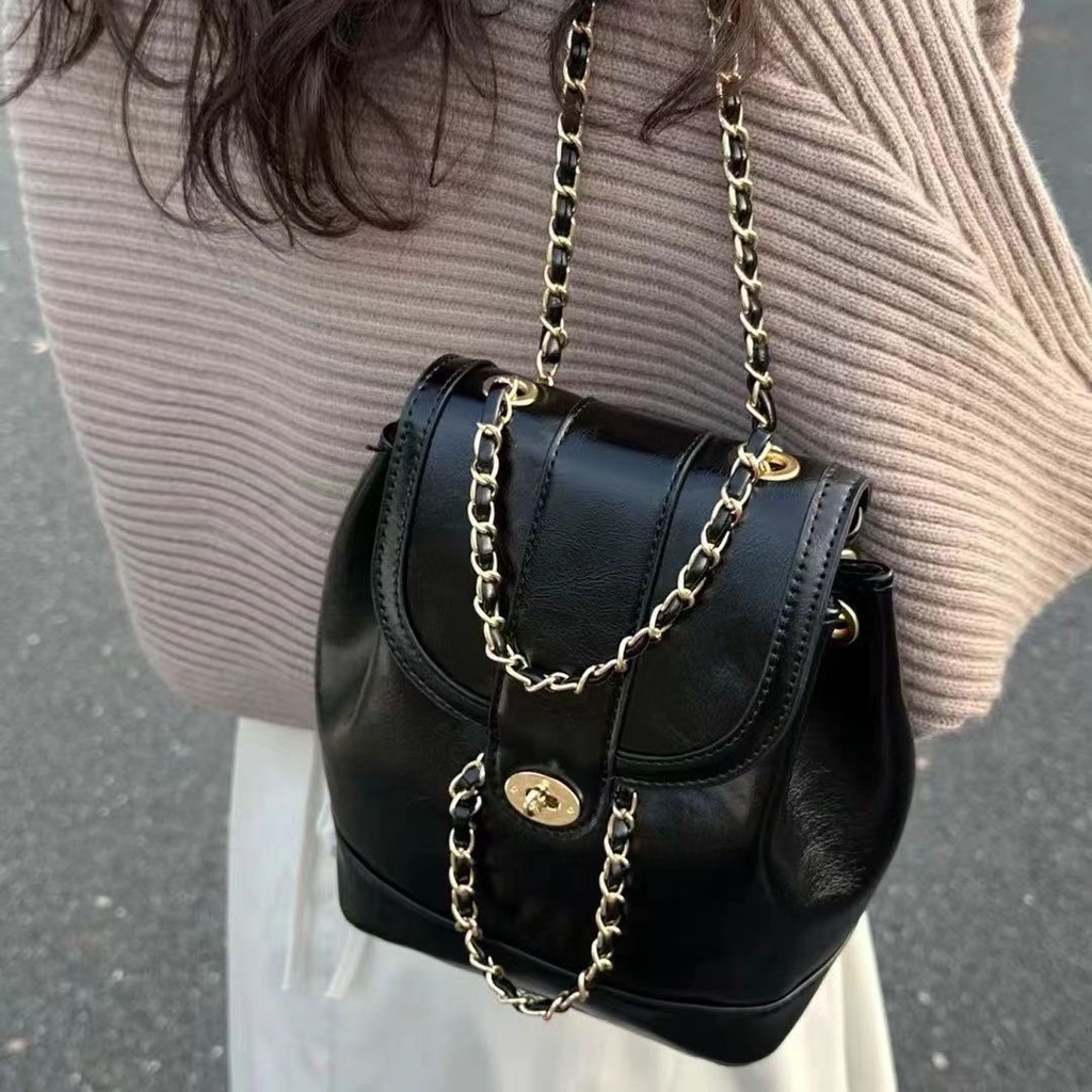 korean-niche-2023-new-style-chanel-style-chain-backpack-female-ins-blogger-student-class-travel-backpack
