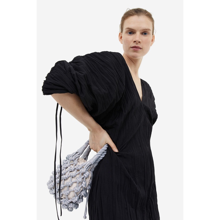 H&M Woman Small string pouch bag 1131233_2 Shopee Thailand