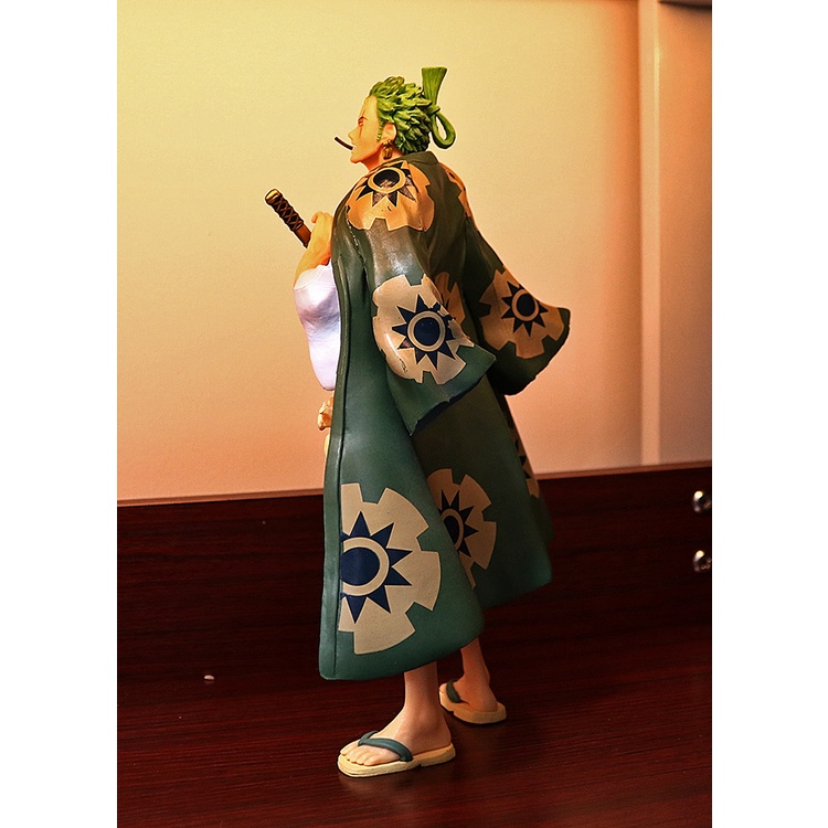 new-product-in-stock-sea-king-hand-held-gk-hezhiguo-white-kimono-solon-boxed-animation-model-kwvm