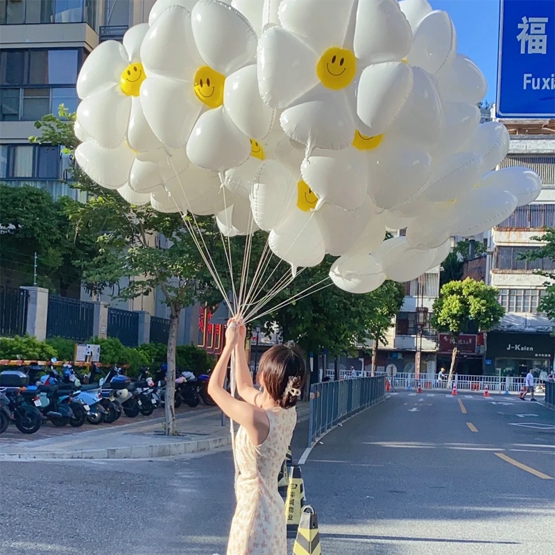 white-chrysanthemum-foil-balloon-helium-balloon-wedding-childrens-birthday-party-decoration-balloon-baby-shower-4d-chrysanthemum-foil-balloon-ins-photo-props-party-supplies