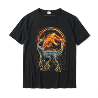 ดูดีนี่ เสื้อยืดลําลอง ผ้าฝ้าย แขนสั้น พิมพ์ลายกราฟิก Jurassic World Two Blue Raptor Magma Icon สําหรับผู้ชาย