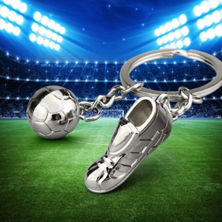 พวงกุญแจโลหะ จี้รูปรองเท้าฟุตบอล เหมาะกับของขวัญ สไตล์สปอร์ต แบบสร้างสรรค์ สําหรับผู้ชาย