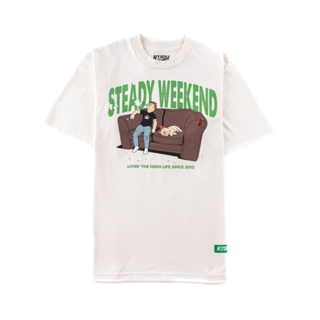 STEADY WEEKEND (สีงาช้าง) Classic Tee Unisex Look