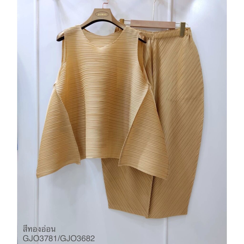 restock-2muay-pleat-เซ็ตพลีท-ชุดใส่สบาย-sleeveless-flared-top-with-pant-pleat-set-8สี-รุ่น-gjo3781-gjo3682-free-size