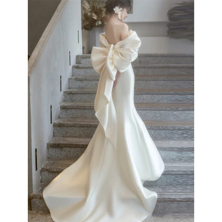 ชุดแต่งงานผ้าซาติน-เรียบง่าย-แฟชั่นใหม่-เจ้าสาวริมทะเล-สนามหญ้า-งานแต่งงาน-ฮันนีมูน-ท่องเที่ยว-ชุดเดรสสีขาว