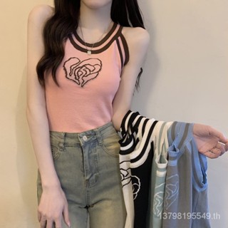 เสื้อสายเดี่ยวกระโปรงสั้น แขนกุด ผ้าถัก ปักลายดอกกุหลาบ สีคอนทราสต์ แฟชั่นฤดูร้อน สําหรับสตรี
