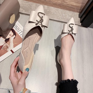 💕✨Hot sale！แฟชั่นเกาหลี รองเท้าผู้หญิงหัวแหลม พลอยเทียม รองเท้าส้นแบน, นุ่มสบาย, 2 ตัวเลือกสี, size 35-39