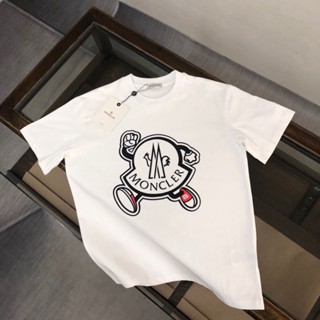 เสื้อยืดแขนสั้นลําลอง ผ้าฝ้ายแท้ พิมพ์ลายโลโก้ Moncl ขนาดใหญ่ คุณภาพสูง สไตล์นักธุรกิจ แฟชั่นสําหรับผู้ชาย และผู้หญิง ไซซ์ XS - 3XL