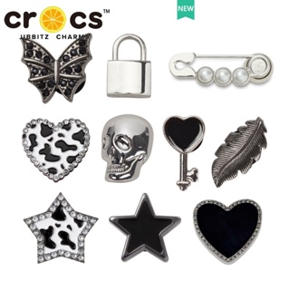 Jibbitz crocs charms อุปกรณ์เสริมหัวเข็มขัดโลหะ สีดํา สไตล์พังก์ สําหรับตกแต่งรองเท้า DIY 2023