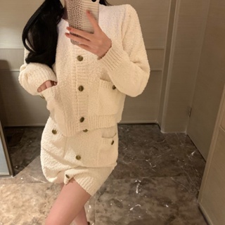 SLPQ PRA * A 2023 autumn and winter new metal button knitted sweater set womens fashionable knitted sweater knitted overskirt