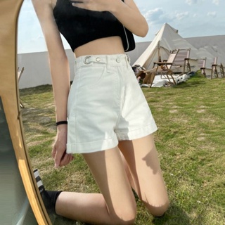 กางเกงยีนส์ขาสั้นสีขาวของผู้หญิงฤดูร้อนบางสไตล์ใหม่เอวสูงหลวมและขอบหยิกบาง A-line สาวร้อนกางเกงร้อนขากว้าง