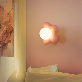 โคมไฟติดผนัง สไตล์นอร์ดิก สร้างสรรค์ สําหรับตกแต่งข้างเตียง ห้องนั่งเล่น ทางเดิน บันได