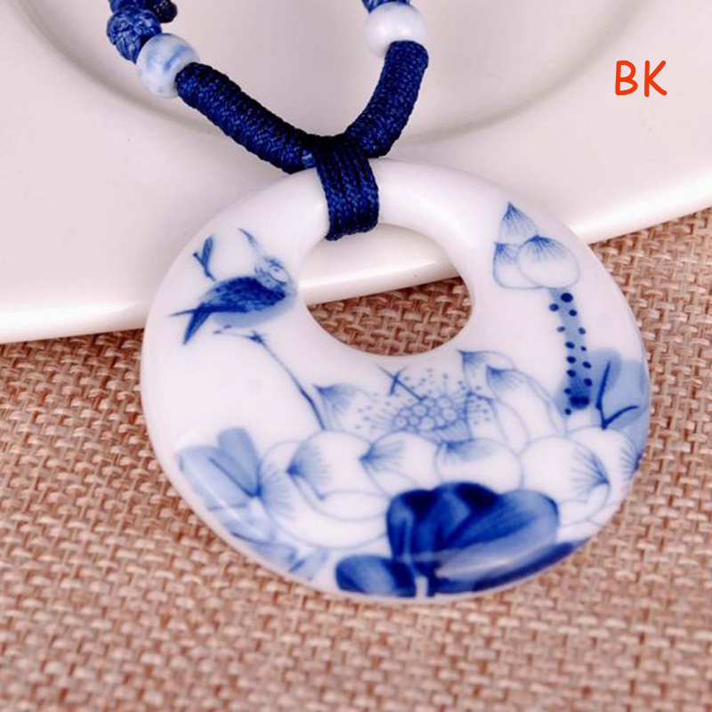 bk-สร้อยคอเชือกเซรามิค-จี้รูปดอกบัว-สีขาว-สีฟ้า-สไตล์เรโทร