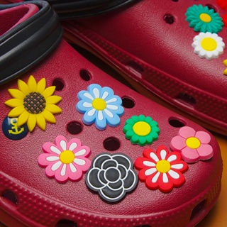พร้อมส่ง กระดุม รูปดอกทานตะวัน สีสันสดใส สําหรับรองเท้า Crocs Jibbitz Pins DIY