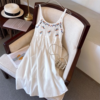 [New product in stock] Bohemian ethnic style mid-length dress small fairy round neck hollow embroidered small suspender dress quality assurance 6XK7