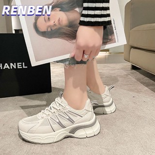 RENBEN รองเท้าลำลองผู้หญิงรุ่นใหม่ ที่มีความหนาย้อนยุคอัปเปอร์ผ้าตาข่ายระบายอากาศ และระบายอากาศสไตล์เกาหลีง่ายต่อการจับคู่