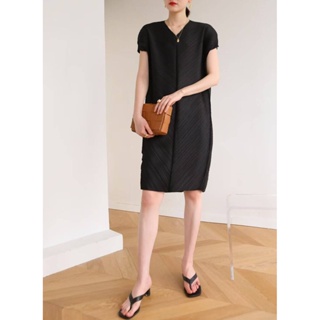 Restock!! 2MUAY รุ่น GJO8010 V NECK BASIC PLEAT DRESS เดรสผู้หญิง เดรสพลีทคุณภาพ 6สี FREE SIZE