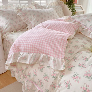 【พร้อมส่ง】ชุดเครื่องนอน ผ้าปูที่นอน ปลอกหมอน ผ้าฝ้าย 100% พิมพ์ลายดอกไม้ แต่งระบายลูกไม้ สไตล์เกาหลี ไซซ์ควีนไซซ์ 4 IN 1