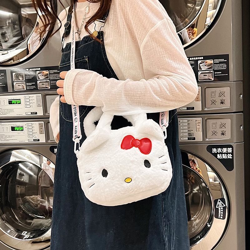 new-original-japanese-furry-kitty-cat-girl-heart-straddle-cute-hello-kitty-jk-cartoon-handbag