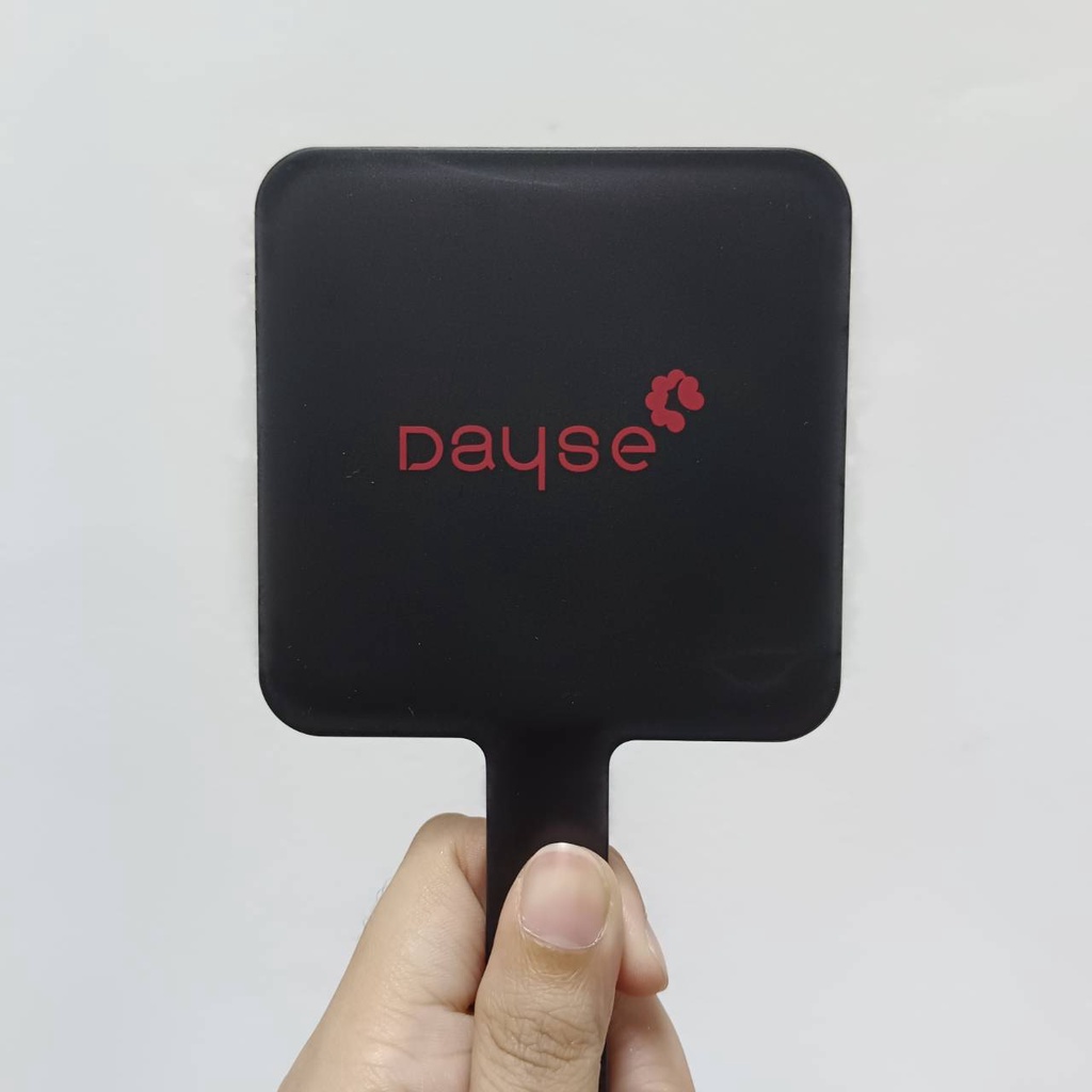 dayse-make-up-mirror-ac007-เดย์ซี่-กระจก-กระจกพกพา-กระจกแต่งหน้า-มีด้ามจับ-ทรงสี่เหลี่ยม-x-1-ชิ้น-abcmall