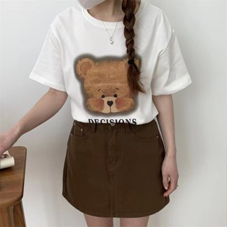 เสื้อยืดแขนสั้น คอกลม ทรงหลวม พิมพ์ลายหมี แบบเรียบง่าย แฟชั่นฤดูร้อน สไตล์เกาหลี สําหรับผู้หญิง