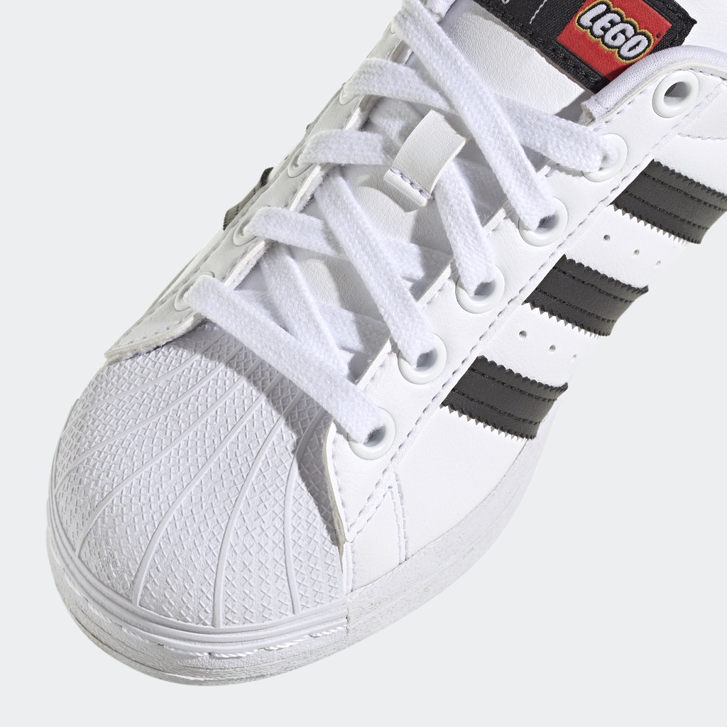 adidas-ไลฟ์สไตล์-รองเท้า-adidas-x-lego-superstar-เด็ก-สีขาว-gv8885