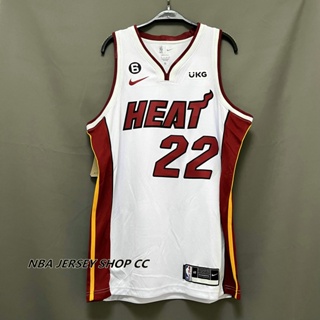 【คุณภาพสูง】ใหม่ ของแท้ NBA Miami Heat สําหรับผู้ชาย #22 เสื้อกีฬาแขนสั้น ลายทีม Jimmy Butler White Jersey 2022-23 Association Edition