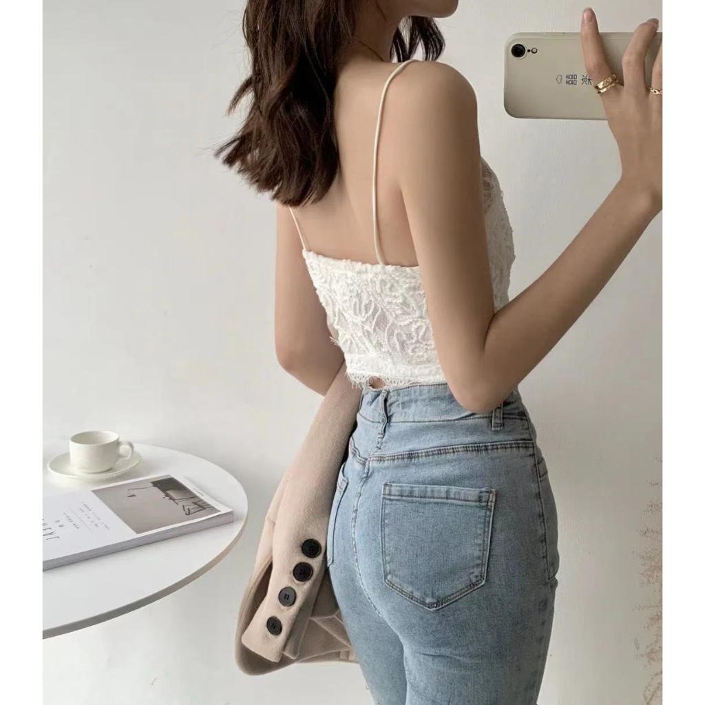 เสื้อลูกไม้เว้าหลังสายเดี่ยว-ผ้ายืดมี-มีฟองน้ำในตัว-เซ็กซี่-ดีเทลสาย-แมทช์ง่าย