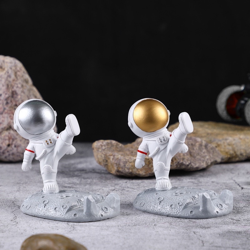 ready-stock-astronaut-mobile-phone-stand-tablet-stand-cartoon-astronaut-creative-tablet-stand