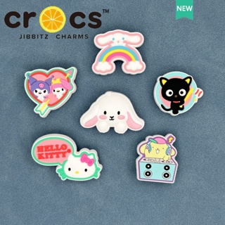 ภาพหน้าปกสินค้าJibbitz Crocs hello kitty น่ารัก หัวเข็มขัด รองเท้า อุปกรณ์เสริมรองเท้า DIY ตกแต่งการ์ตูน ที่เกี่ยวข้อง