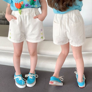 พร้อมส่ง ขายดี กางเกงยีนขาสั้น สามส่วน ลําลอง สีขาว สไตล์เกาหลี ญี่ปุ่น แฟชั่นฤดูร้อน สําหรับเด็กผู้หญิง 2023