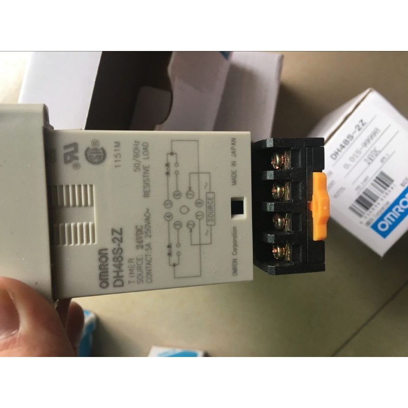 งานแท้-dh48s-s-12vdc-24vdc-220vac-380vacแถมฟรีซ็อคเก็ต