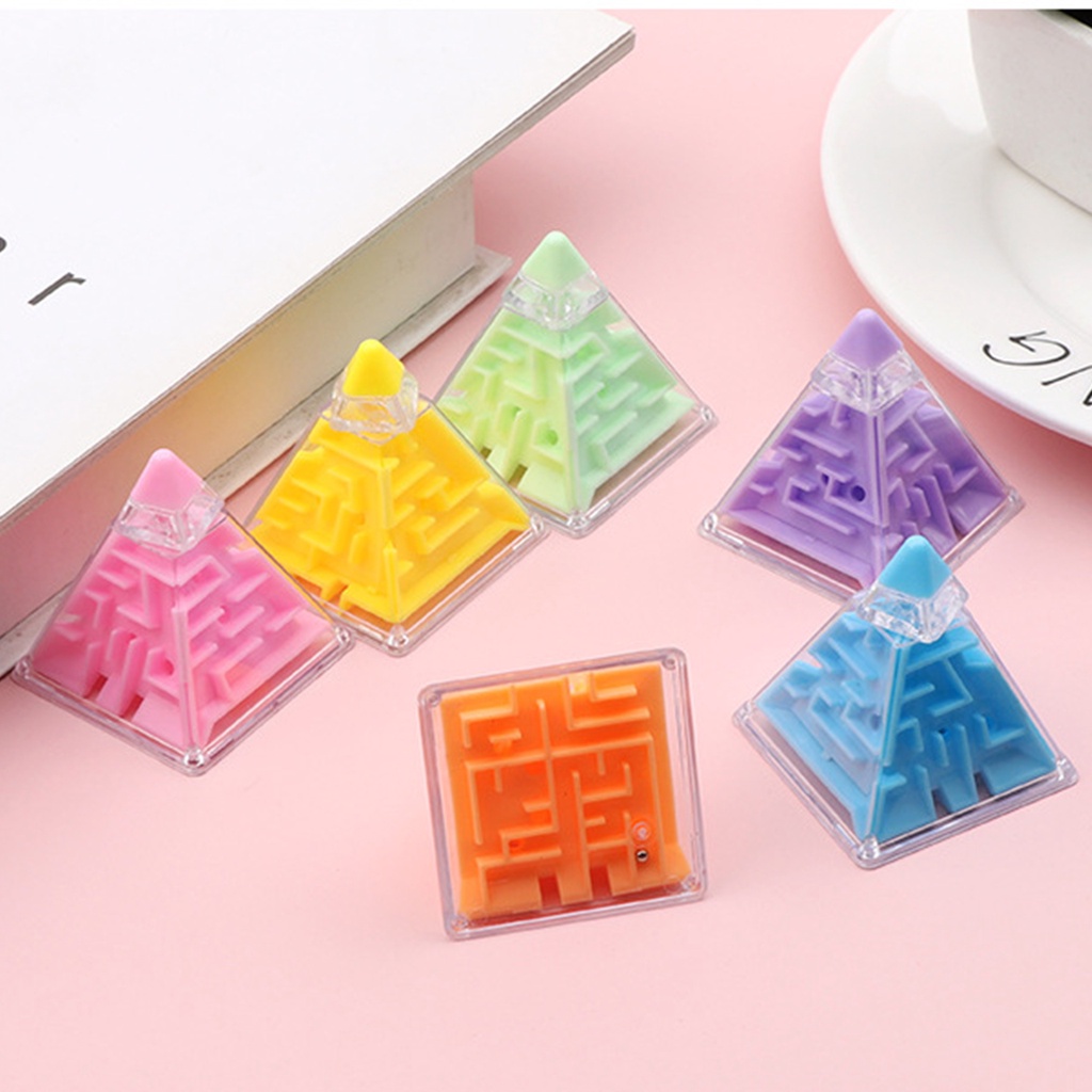 พีระมิด Labyrinth การศึกษา Balance Ball Track 3d Rolling