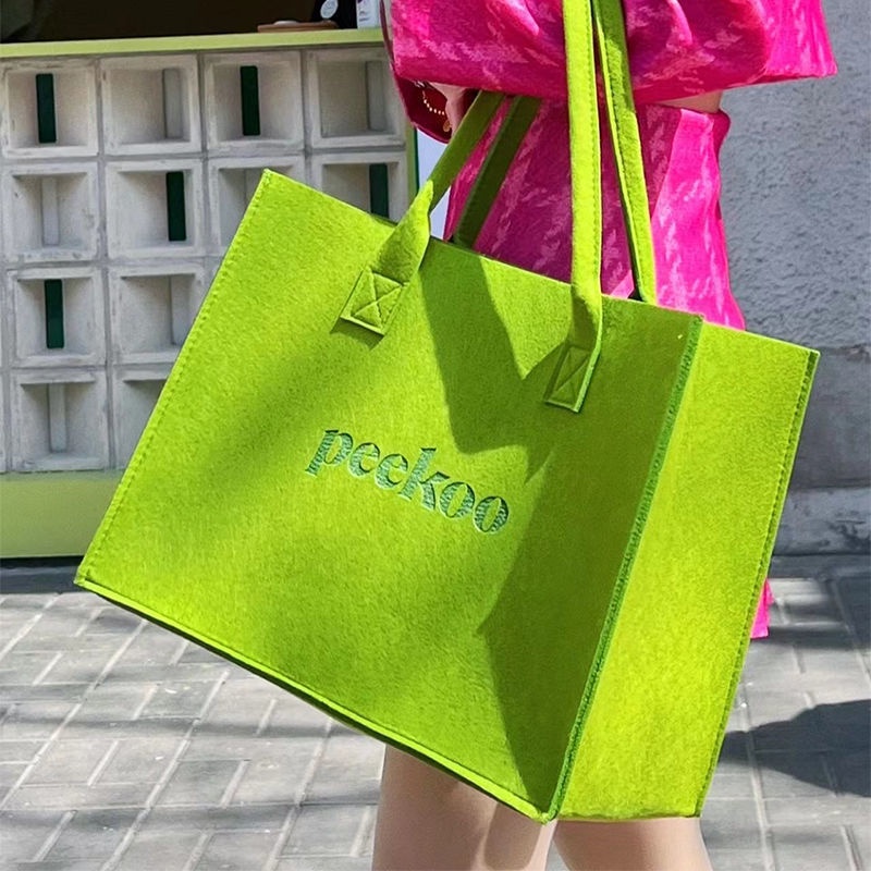 taidu-peekoo-กระเป๋าผ้าสักหลาดความจุขนาดใหญ่-green-letter-simple-tote-bag-นักเรียนเดินทางไปเรียน-casual-all-match