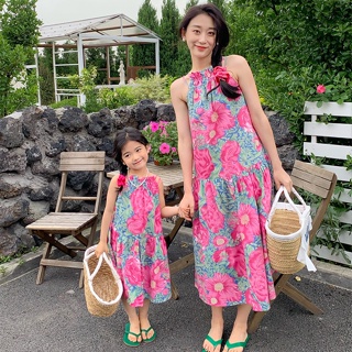 [ชุดแม่ลูก] กระโปรงลายดอกไม้ สไตล์เกาหลี โบฮีเมียน เหมาะกับฤดูร้อน สําหรับแม่ และลูกสาว