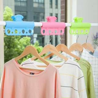 ที่หนีบผ้า กันลม ใช้ตากผ้านวม หรือ ไม้แขวนเสื้อ สีมาการอง