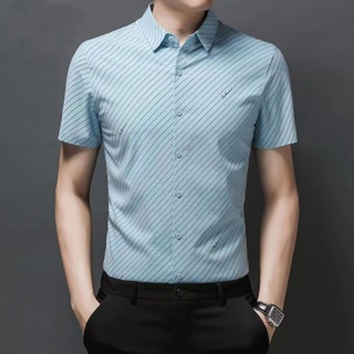 Spot ultra-high CP value] boys shirts 2023 summer new short-sleeved striped ironing shirts casual wrinkle-resistant trend shirts mens wear